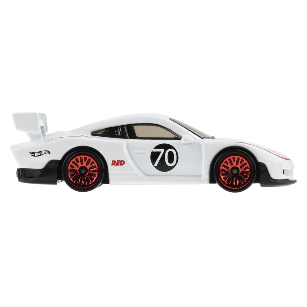 2022 Porsche 935 White: Image 3