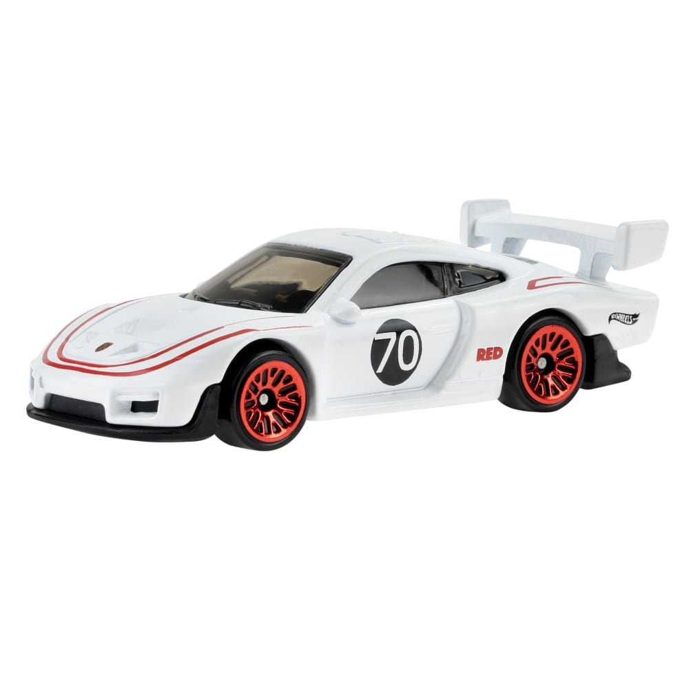 2022 Porsche 935 White: Image 2