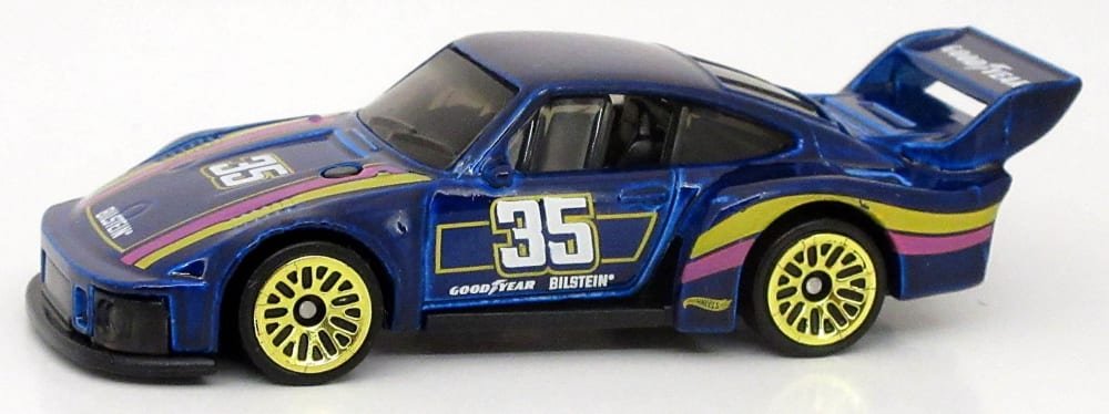 2022 Porsche 935 Blue: Image 4