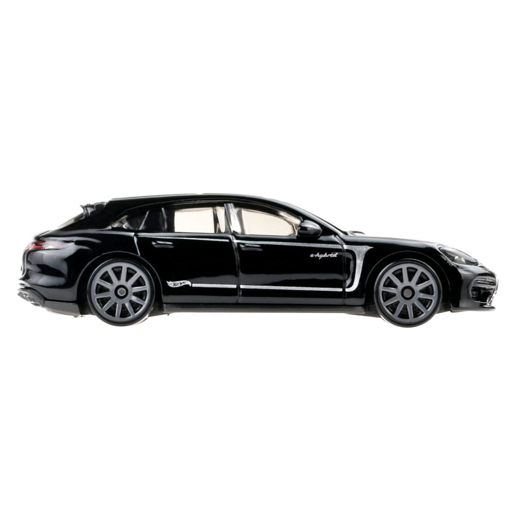 2022 Porsche Panamera Turbo S E-Hybrid Sport Turismo Black: Image 3