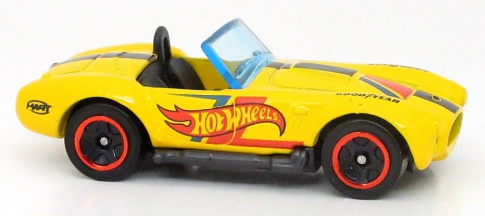 2022 Shelby Cobra 427 S/C Yellow: Image 4