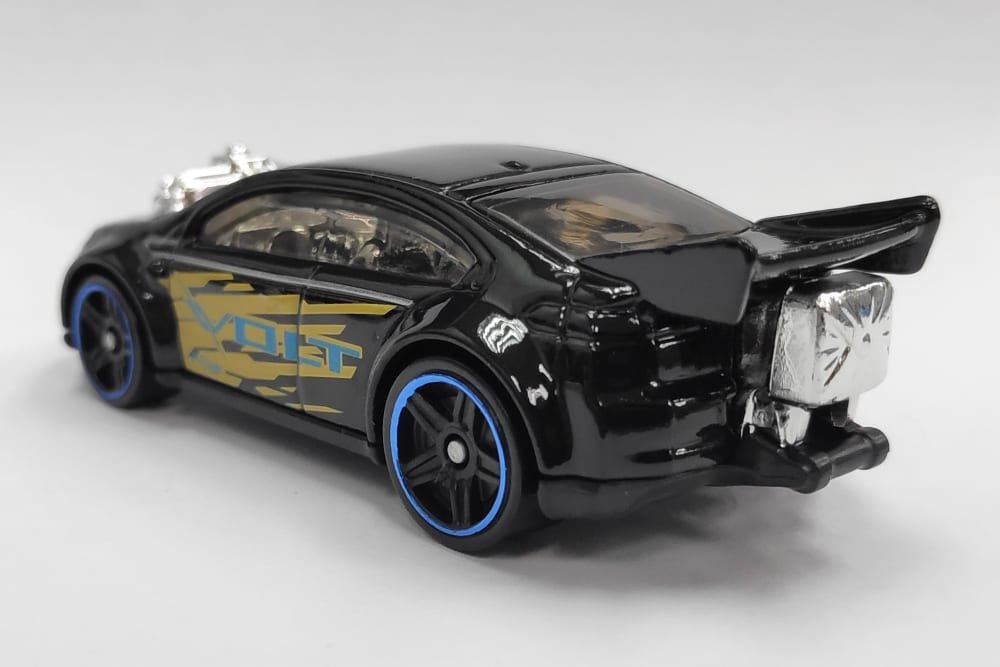 2022 Super Volt Black: Image 8