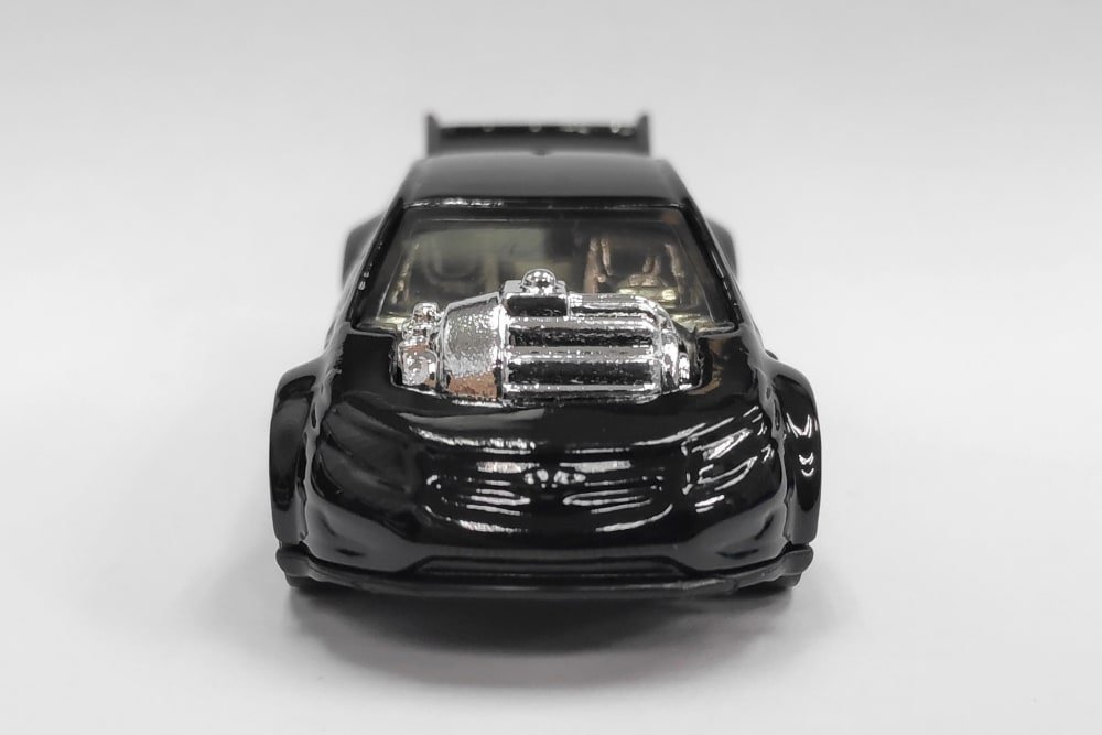 2022 Super Volt Black: Image 6
