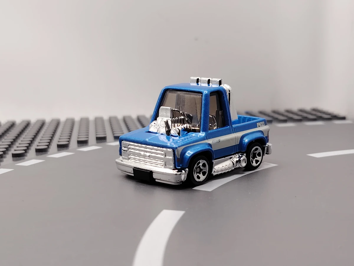 2022 Toon'd '83 Chevy Silverado Blue: No Package: Image 3
