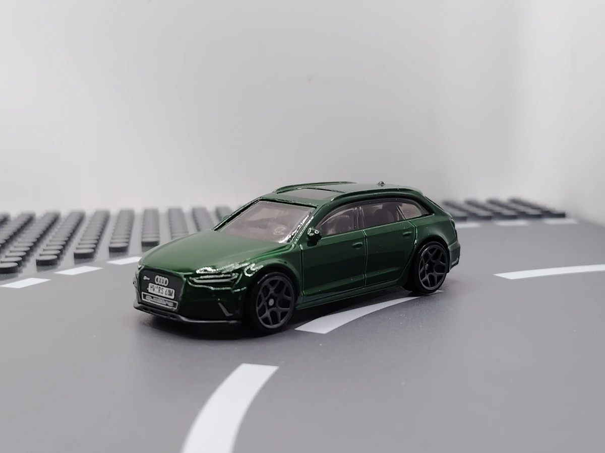 2023 17 Audi RS 6 Avant Green: No Package: Image 3