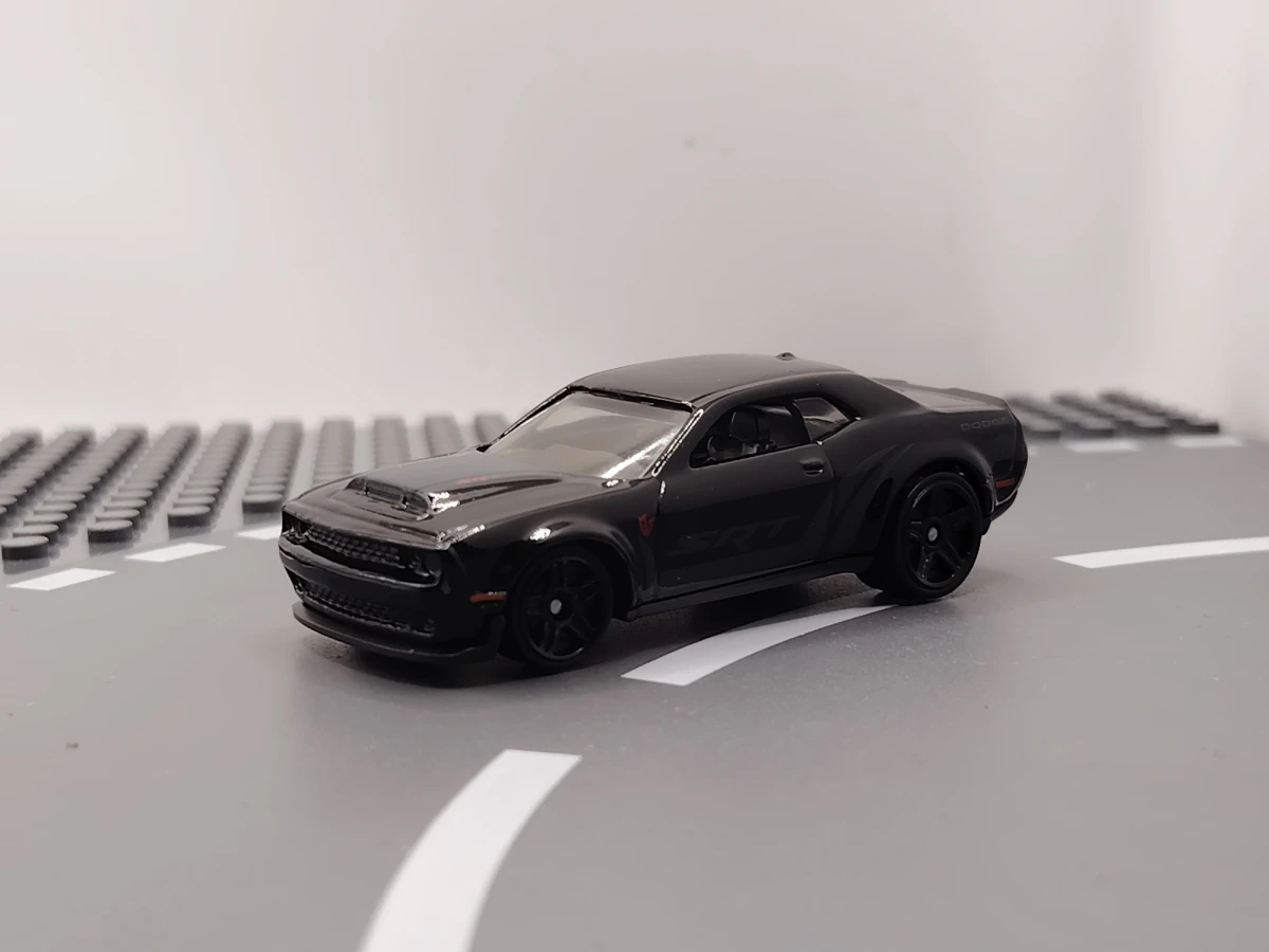 2023 18 Dodge Challenger SRT Demon Black: No Package: Image 2