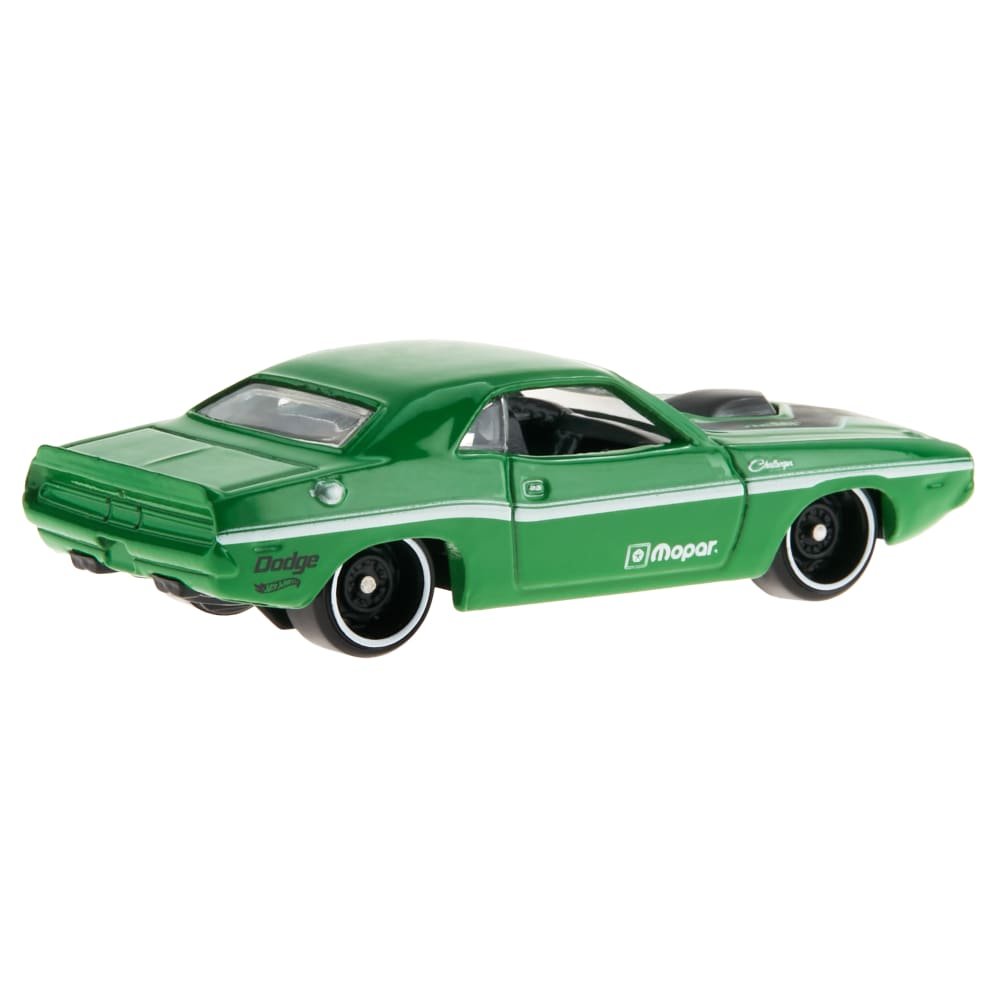 2023 70 Dodge Hemi Challenger Green: Image 5