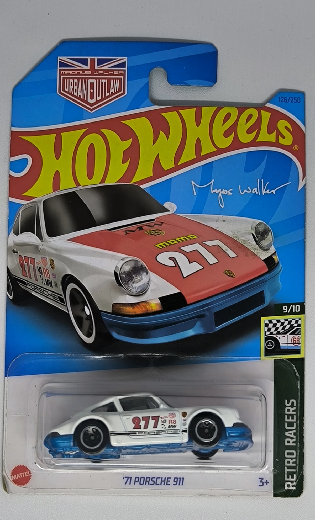 2023 71 Porsche 911 White: Long (INT): Image 2