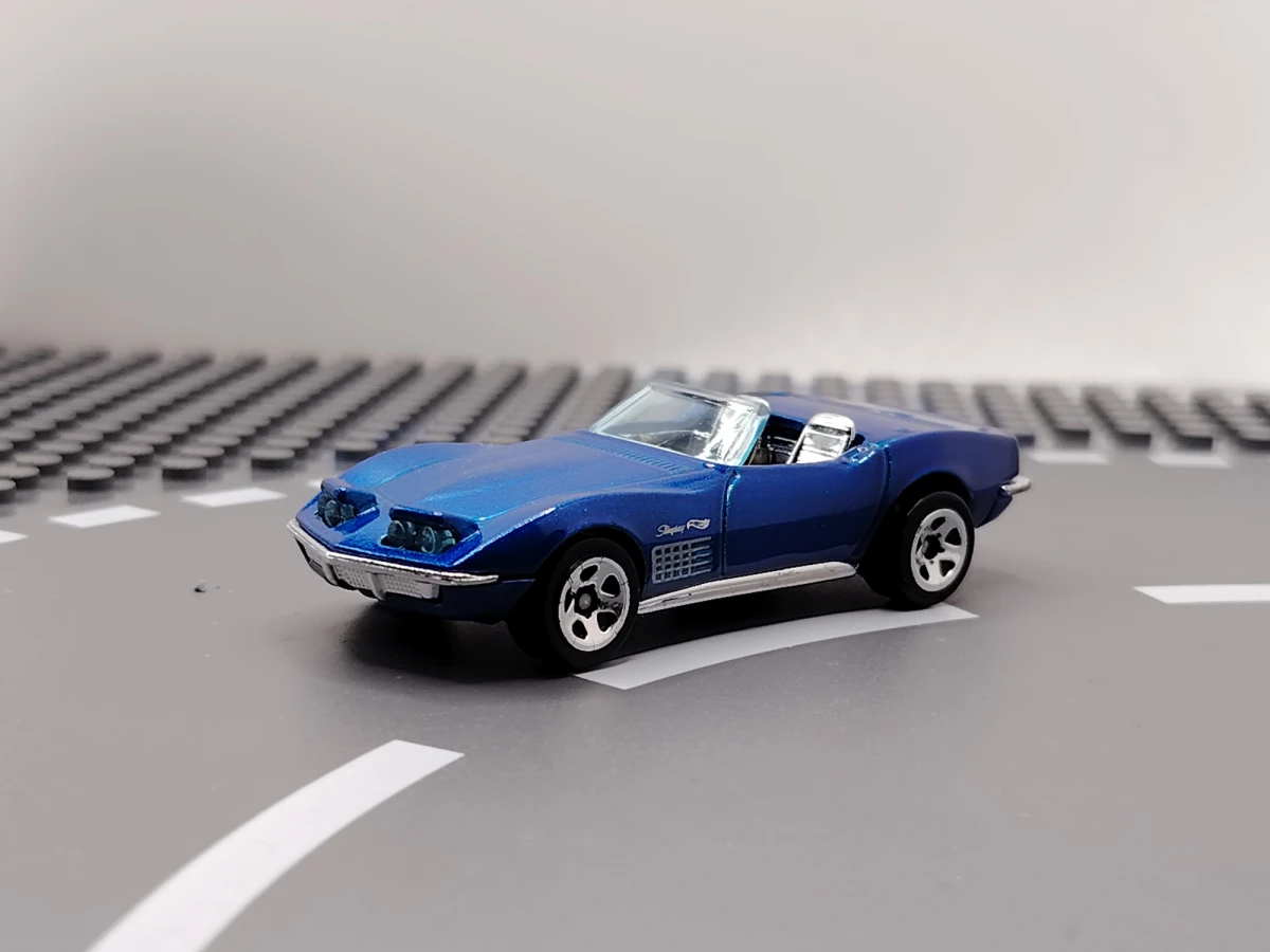 2023 72 Stingray Convertible Blue: No Package: Image 3