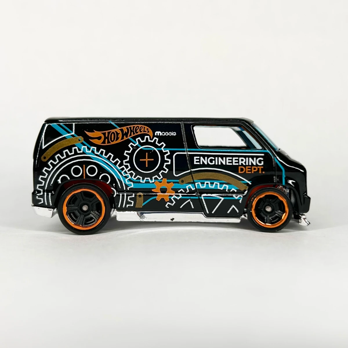 2023 77 Custom Dodge Van Black: No Package: Image 4