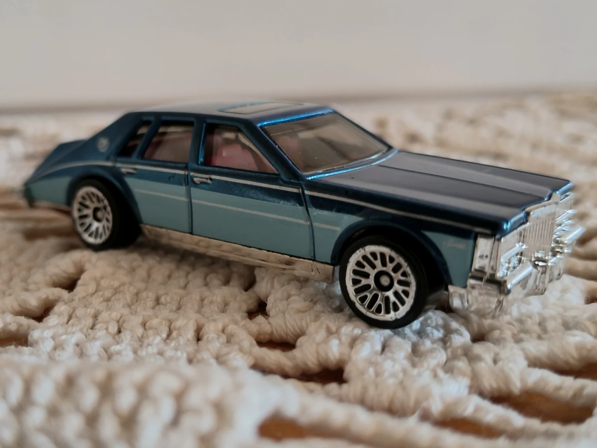 2023 82 Cadillac Seville Blue: No Package: Image 4