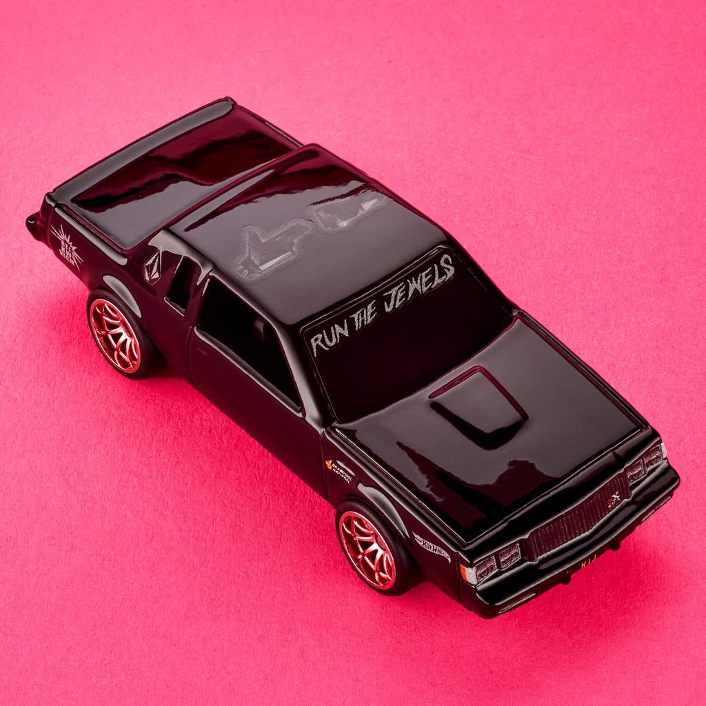 2023 87 Buick Regal GNX Black: Image 5