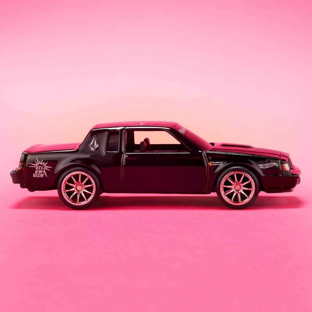 2023 87 Buick Regal GNX Black: Image 3