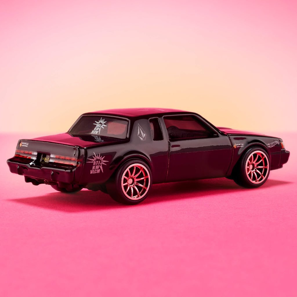 2023 87 Buick Regal GNX Black: Image 2