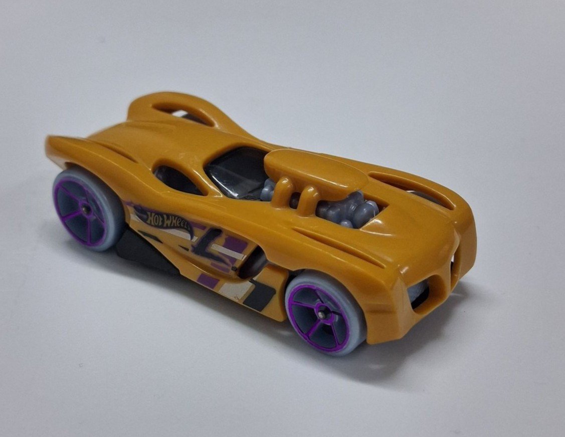 Hot Wheels 16 Angels