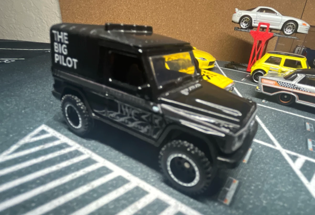 2023 1993 Mercedes-Benz G-Class Black: No Package: Image 2