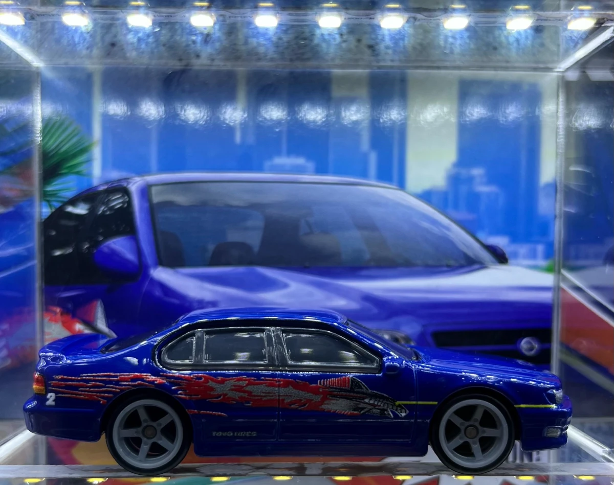 2023 1999 Nissan Maxima Blue: No Package: Image 2