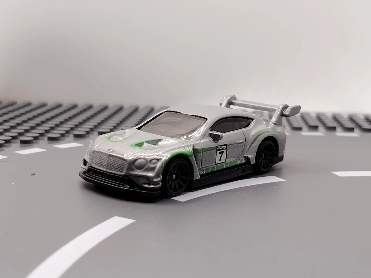 2023 2018 Bentley Continental GT3 Silver: No Package: Image 2