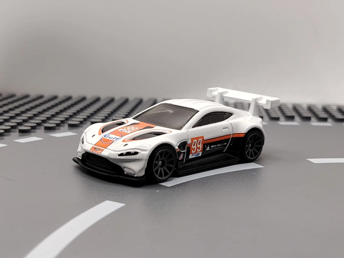 2023 Aston Martin Vantage GTE White: No Package: Image 3