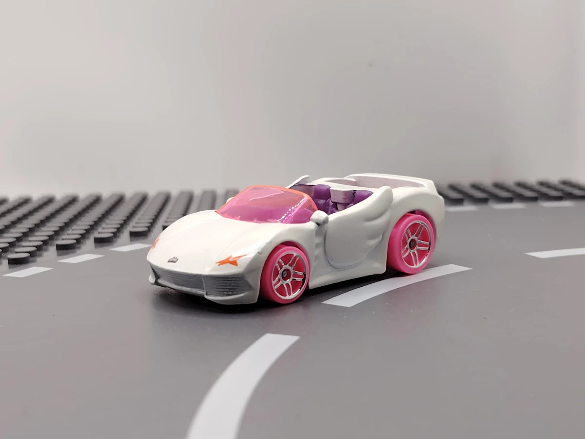 2023 Barbie Extra White: No Package: Image 2
