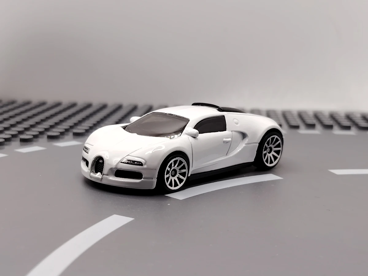 2023 Bugatti Veyron White: No Package: Image 2