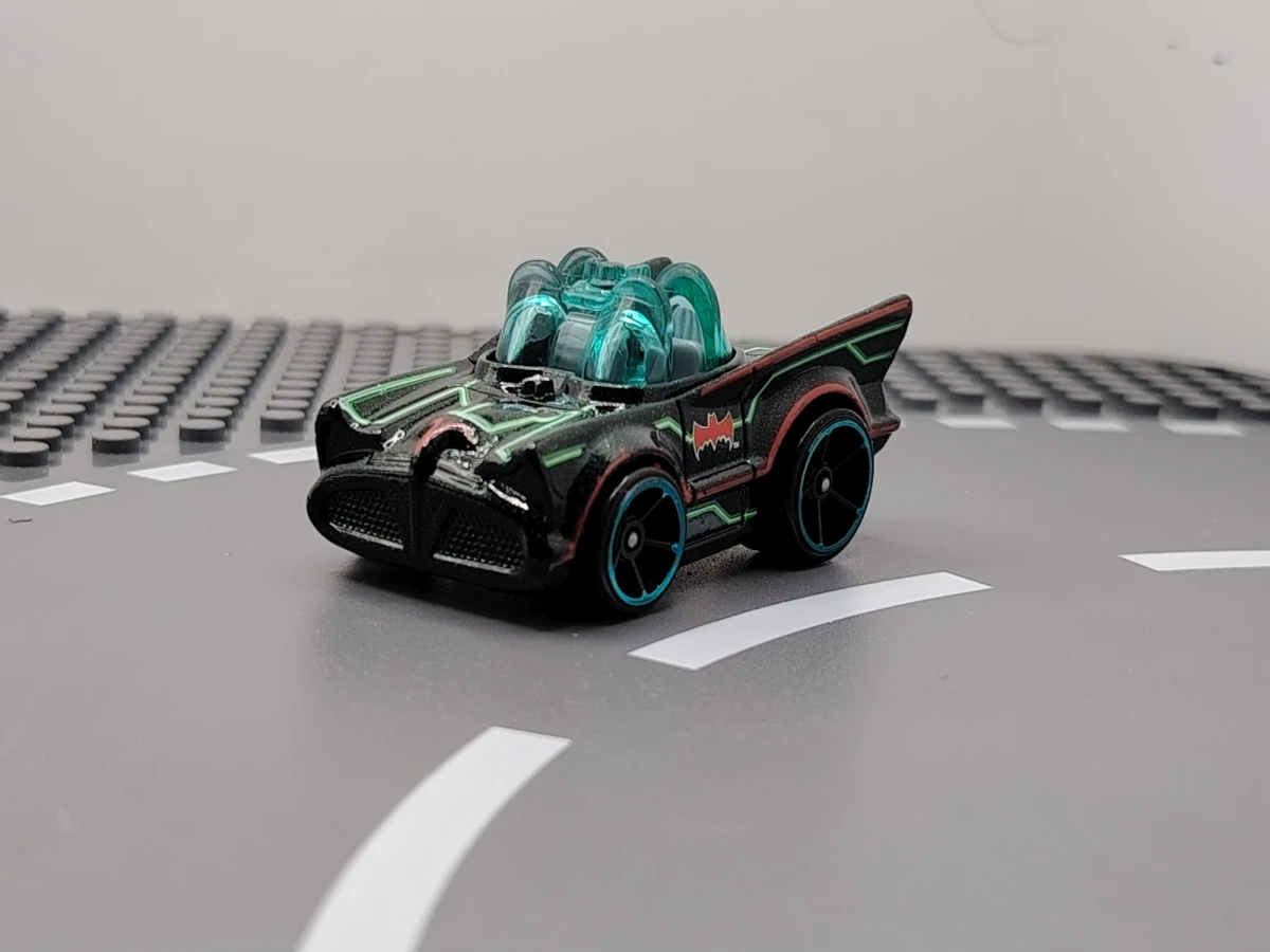 2023 Classic TV Series Batmobile Green: No Package: Image 2