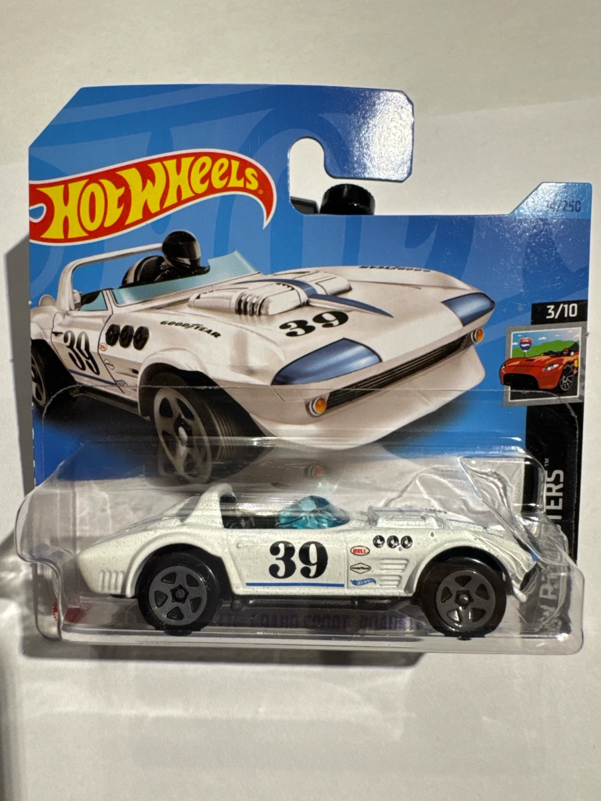 2023 Corvette Grand Sport Roadster White: Short: Image 2