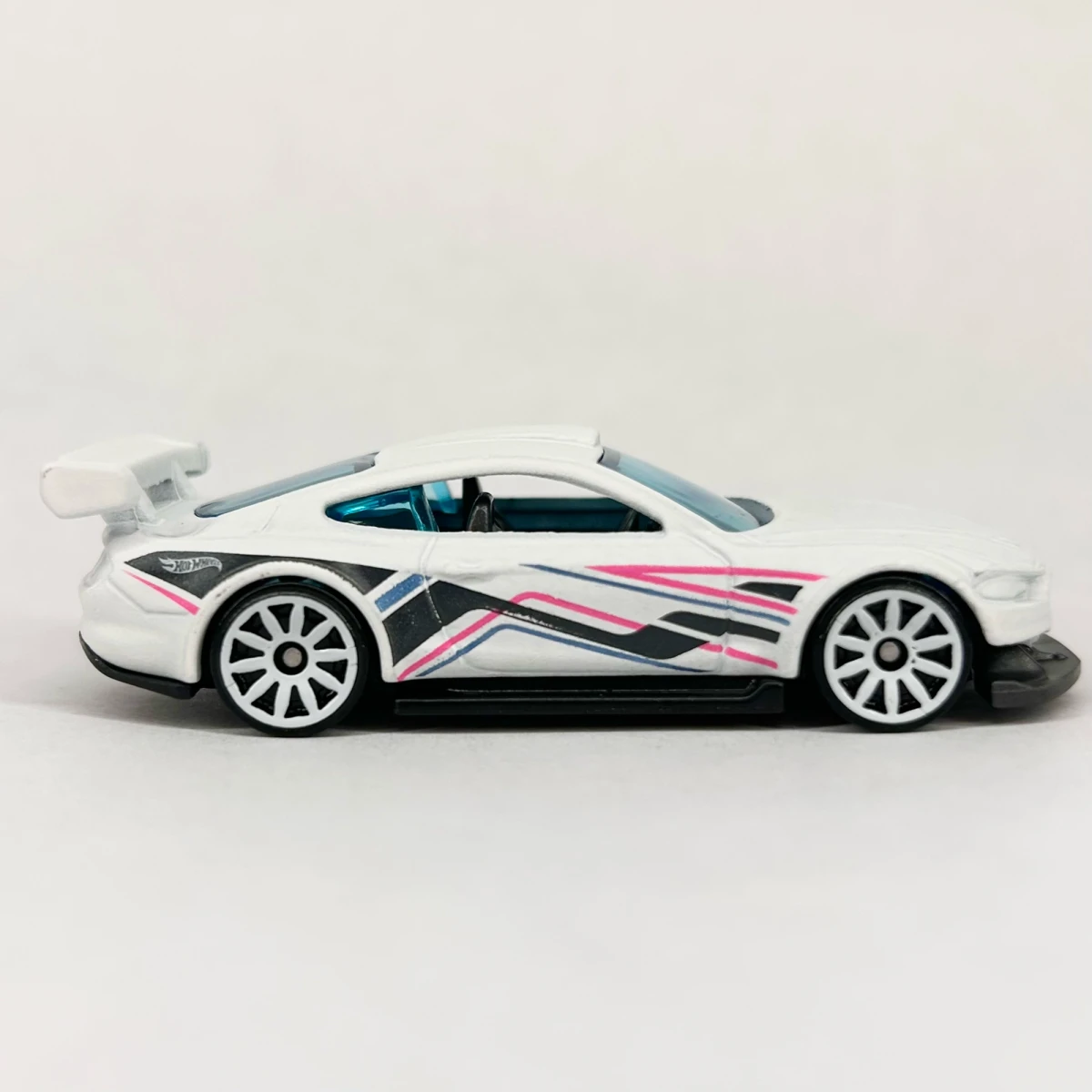 2023 Custom '18 Ford Mustang GT White: No Package: Image 2