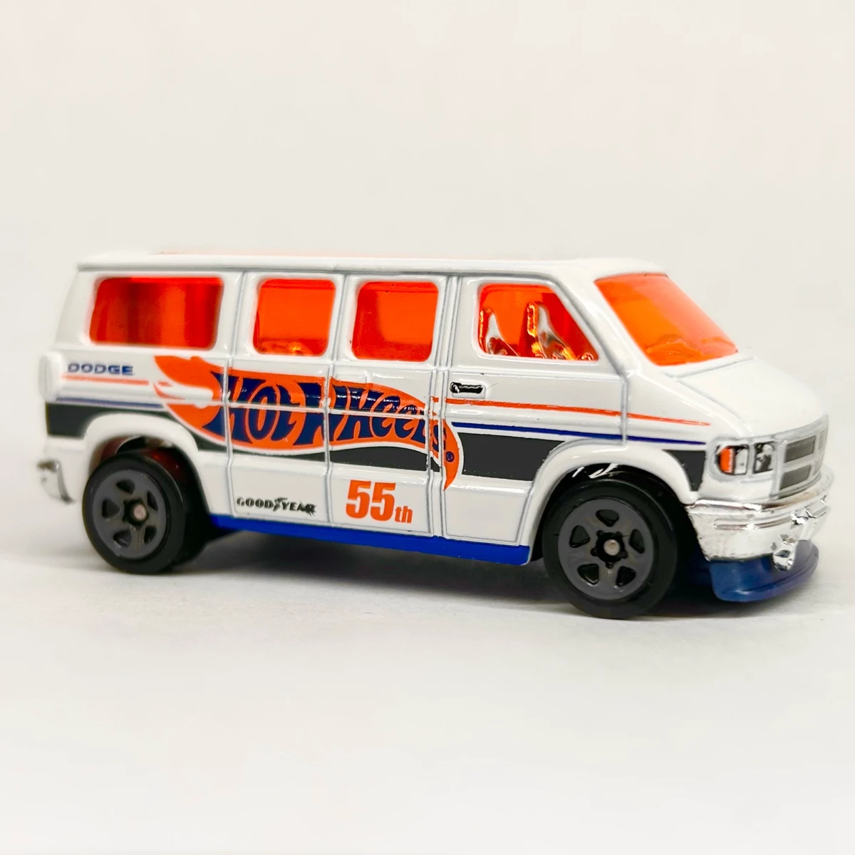 2023 Dodge Van White: No Package: Image 4