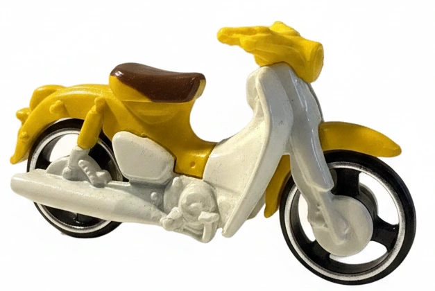 2023 Honda Super Cub Yellow: No Package: Image 2