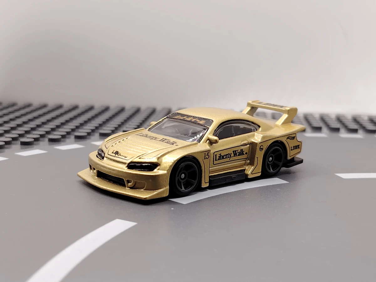 2023 LB Super Silhouette Nissan Silvia (S15) Gold: No Package: Image 4
