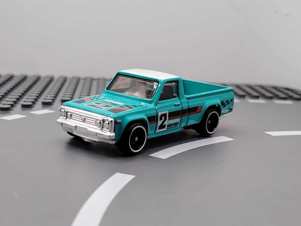 2023 Mazda Repu Green: No Package: Image 2