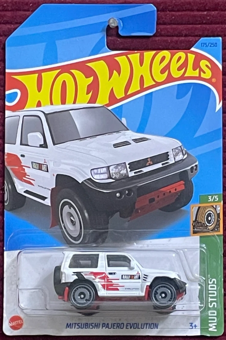2023 Mitsubishi Pajero Evolution White: Long (INT): Image 2