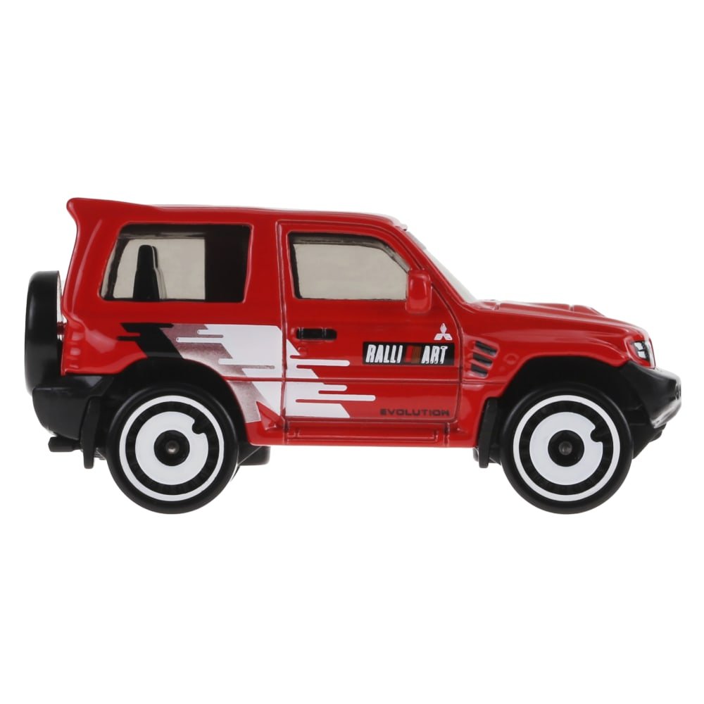 2023 Mitsubishi Pajero Evolution Red: Image 6