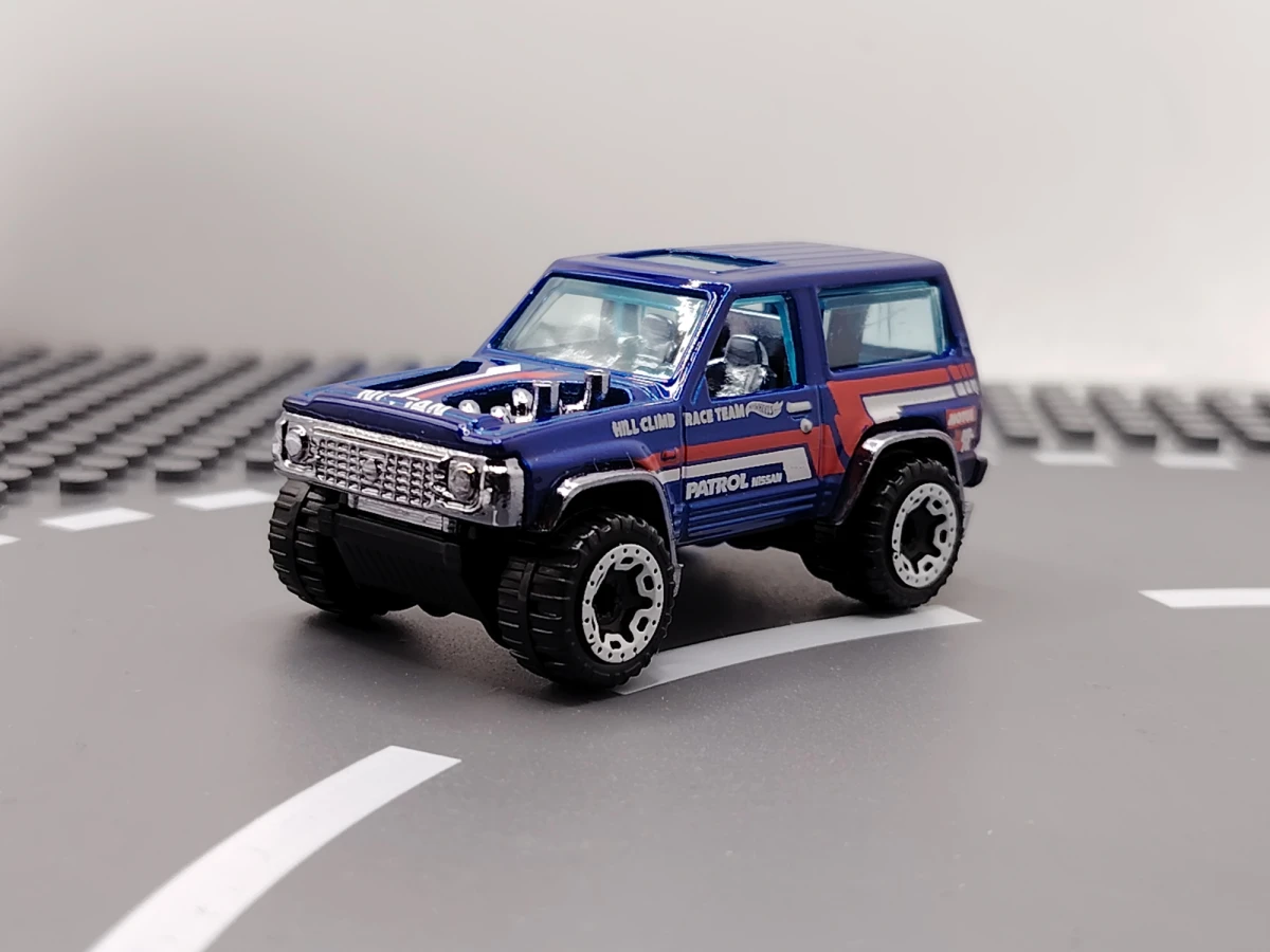 2023 Nissan Patrol Custom Blue: No Package: Image 3