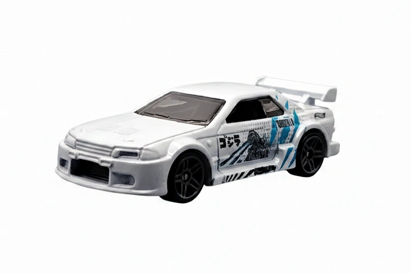 2023 Nissan Skyline GT-R (R32) White: No Package: Image 2