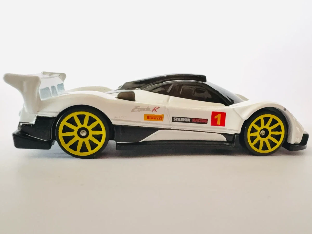2023 Pagani Zonda R White: No Package: Image 2