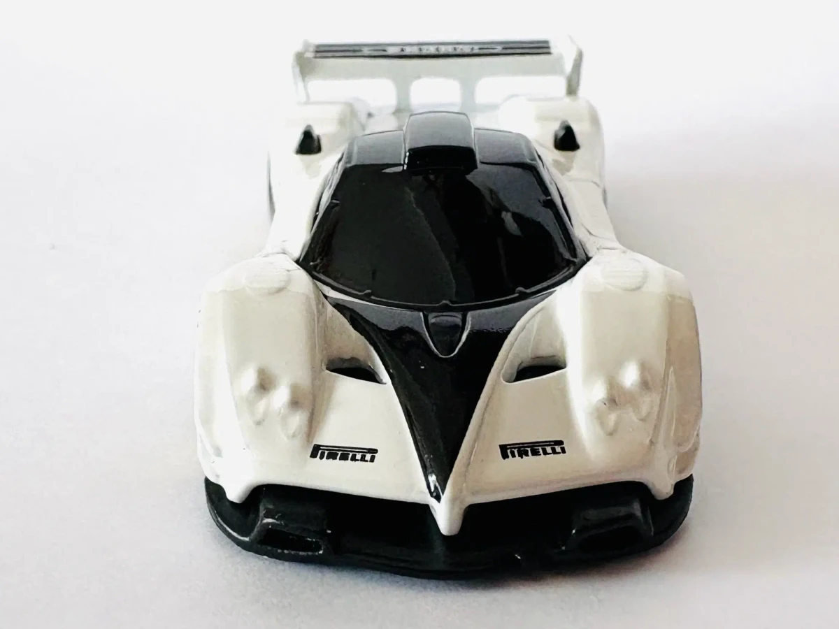 2023 Pagani Zonda R White: No Package: Image 4