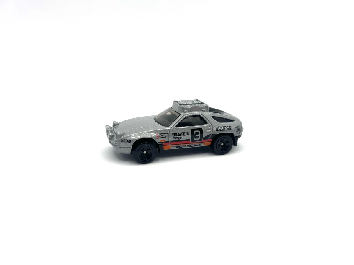 2023 Porsche 928S Safari Grey: No Package: Image 2