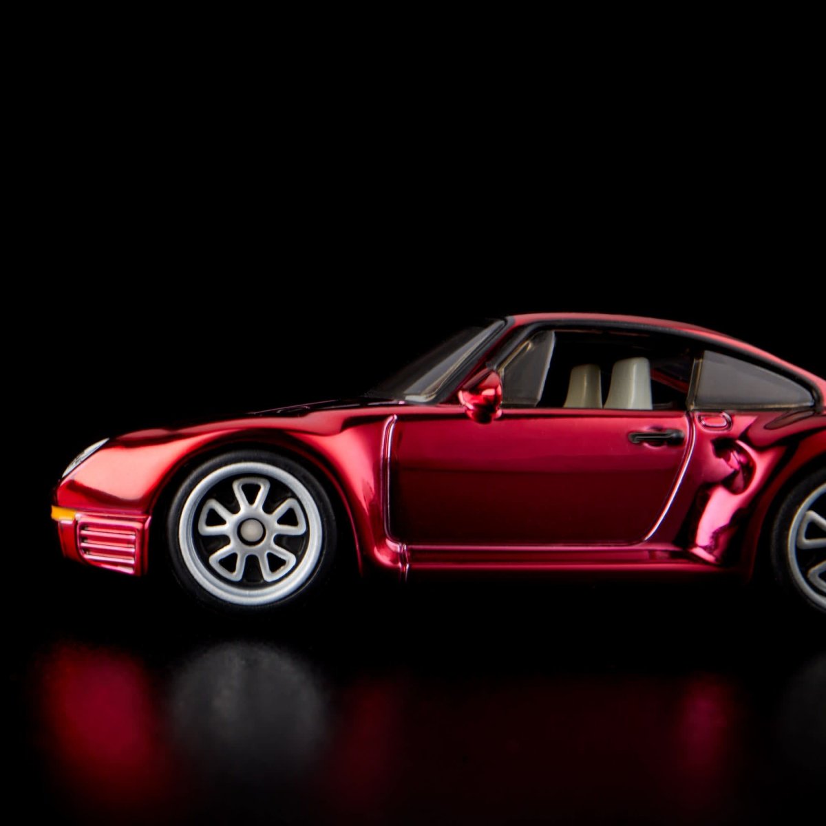2023 1986 Porsche 959 Red: Image 9