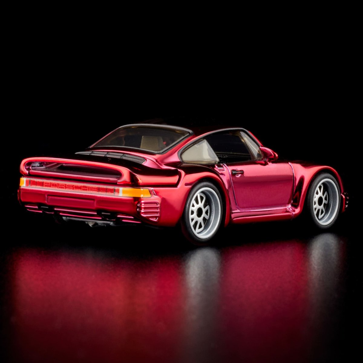 2023 1986 Porsche 959 Red: Image 15