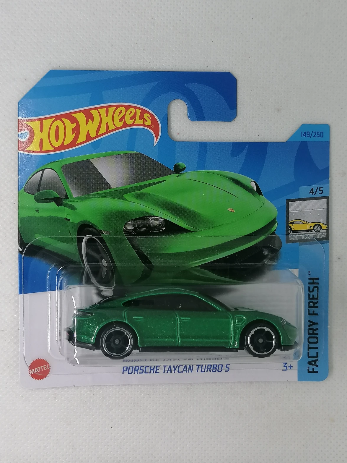 2023 Porsche Taycan Turbo S Green: Short: Image 2
