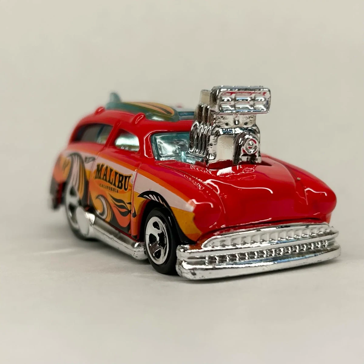 2023 Surf 'N Turf Red: No Package: Image 3