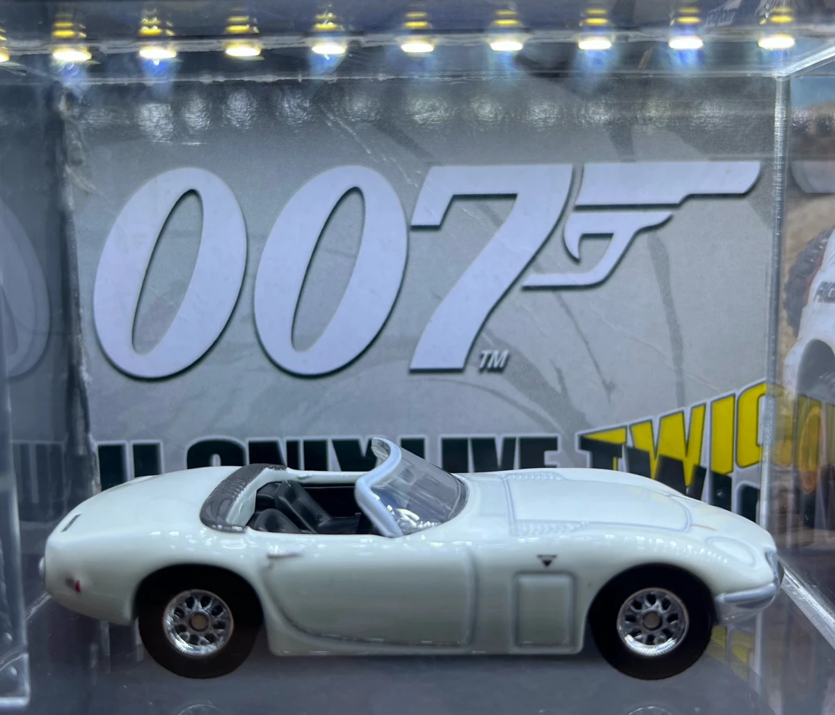 2023 Toyota 2000GT Roadster White: No Package: Image 2