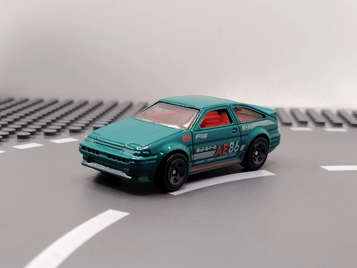 2023 Toyota AE-86 Corolla Green: No Package: Image 2