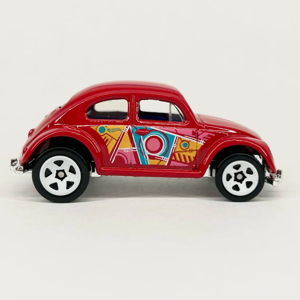2023 Volkswagen Beetle Red: No Package: Image 2