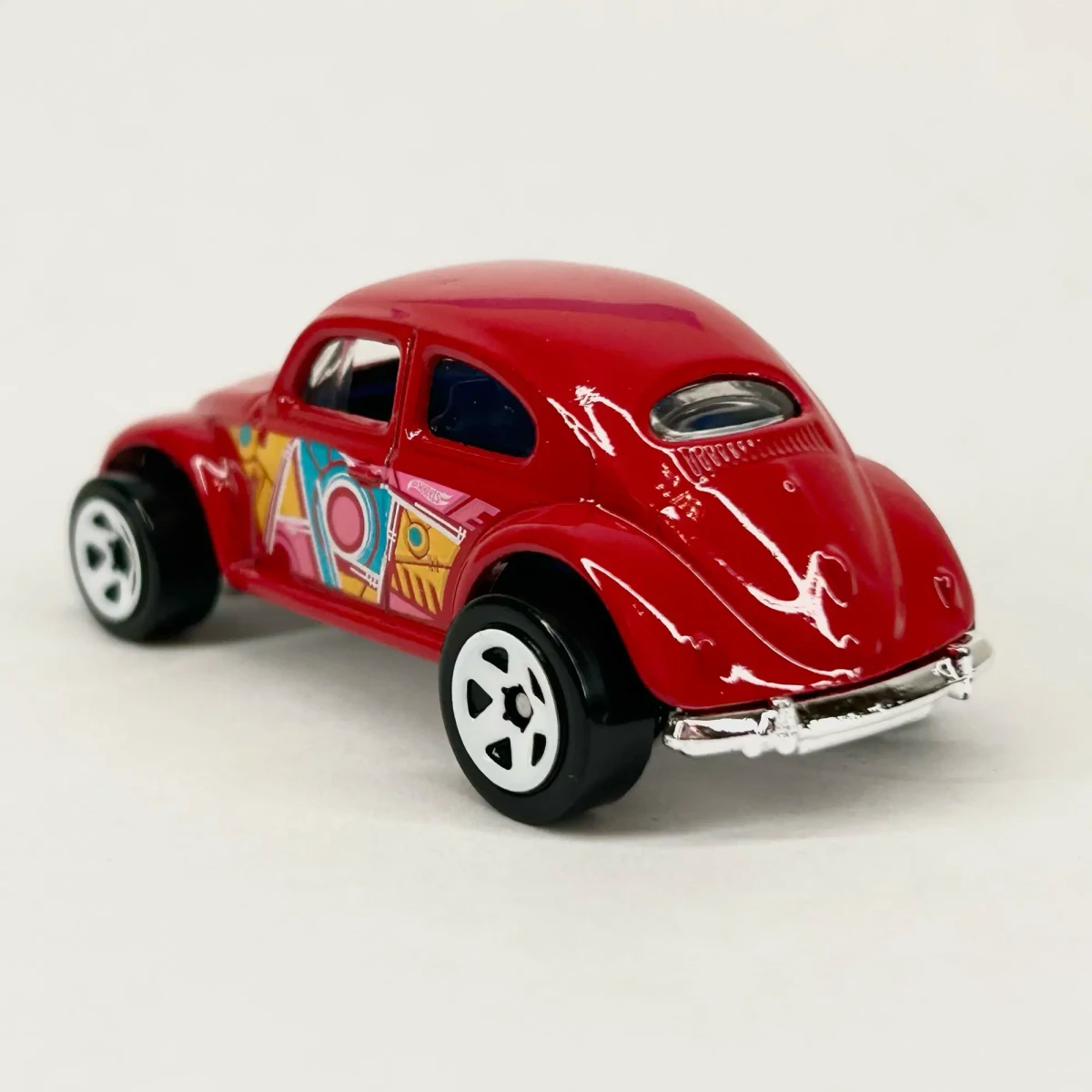 2023 Volkswagen Beetle Red: No Package: Image 4