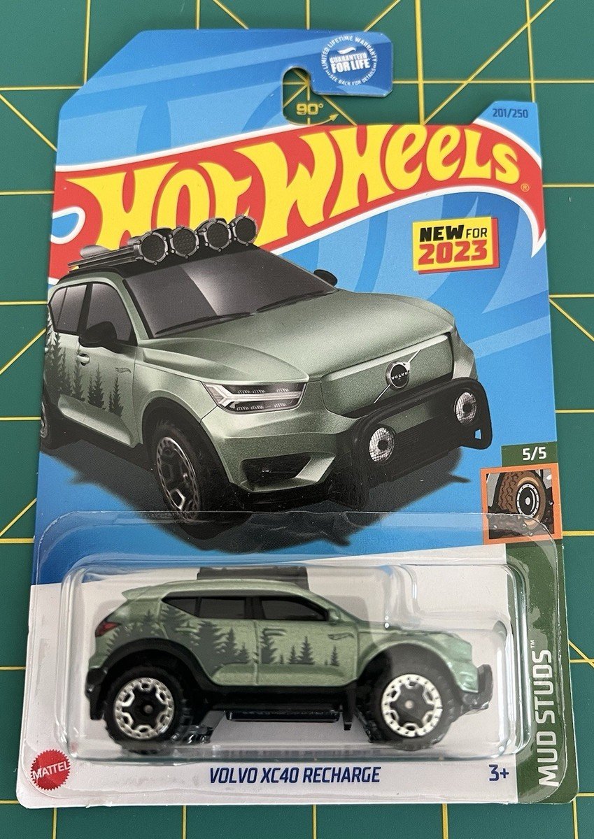 2023 Volvo XC40 Recharge Green: Long (US): Image 3