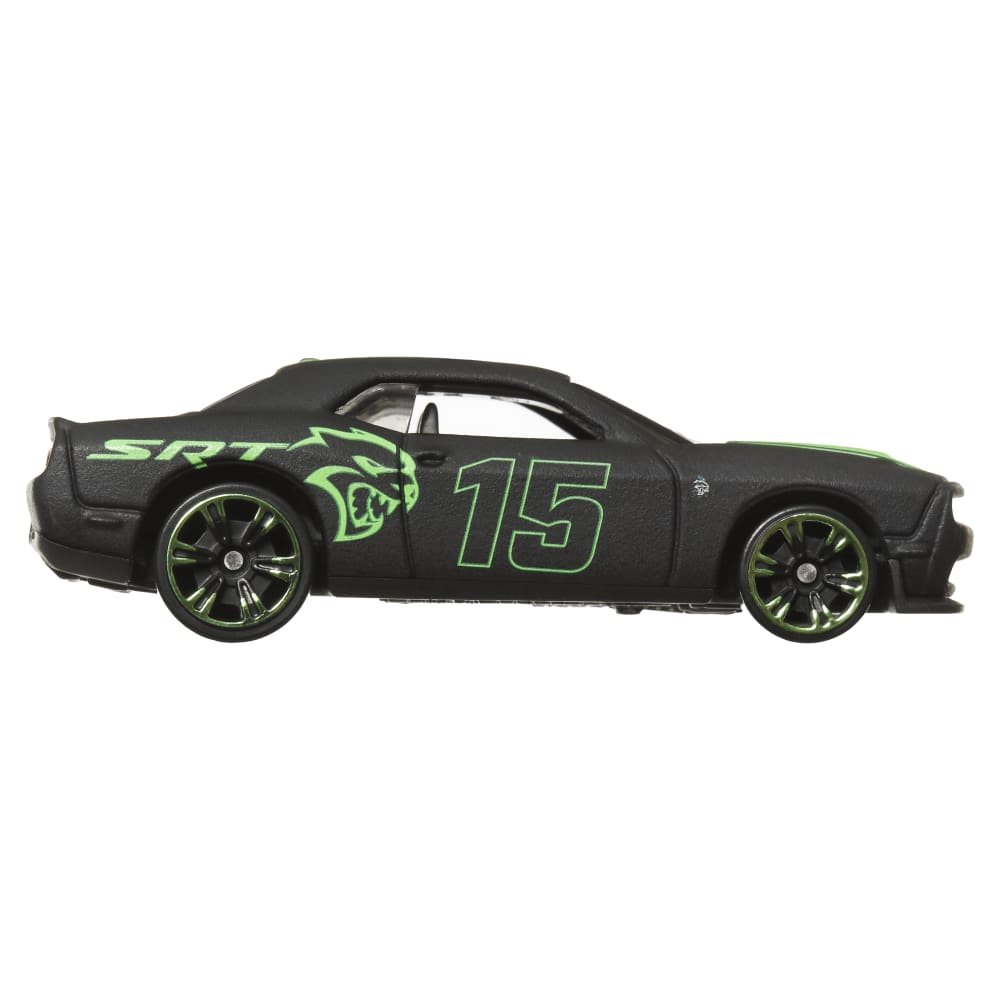 2024 15 Dodge Challenger SRT Hellcat Black: Image 3