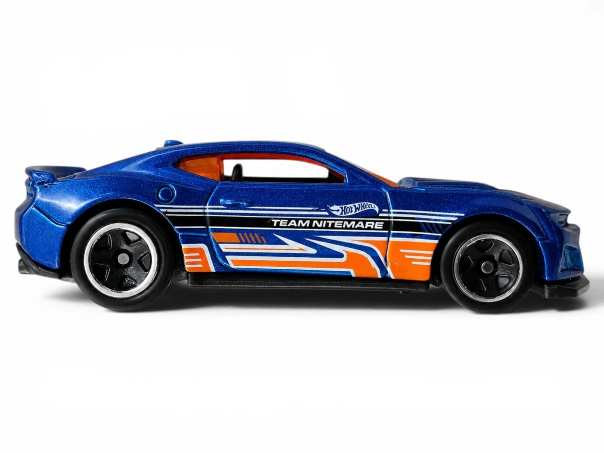2024 17 Camaro ZL1 Blue: No Package: Image 2